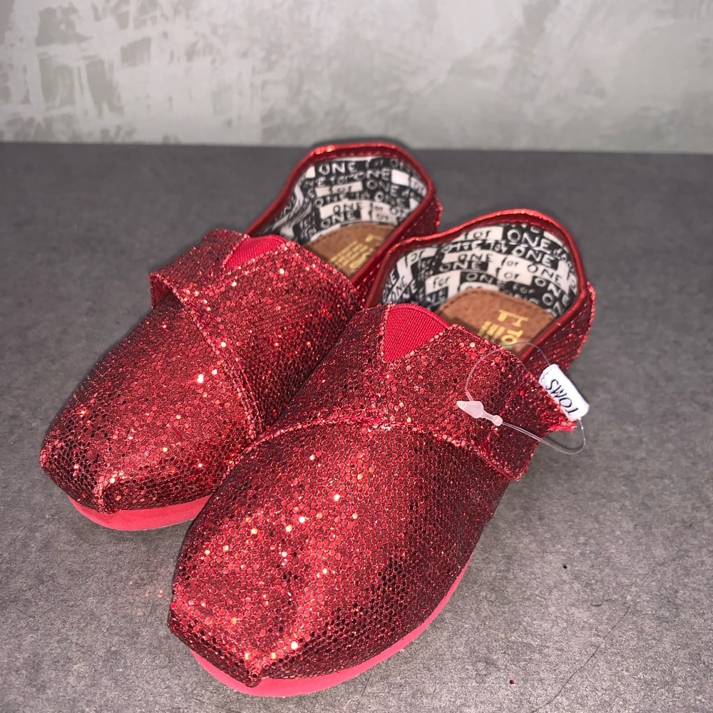 *NEW* TINY TOMS KIDS RED GLITTER CLASSIC SIZE 8